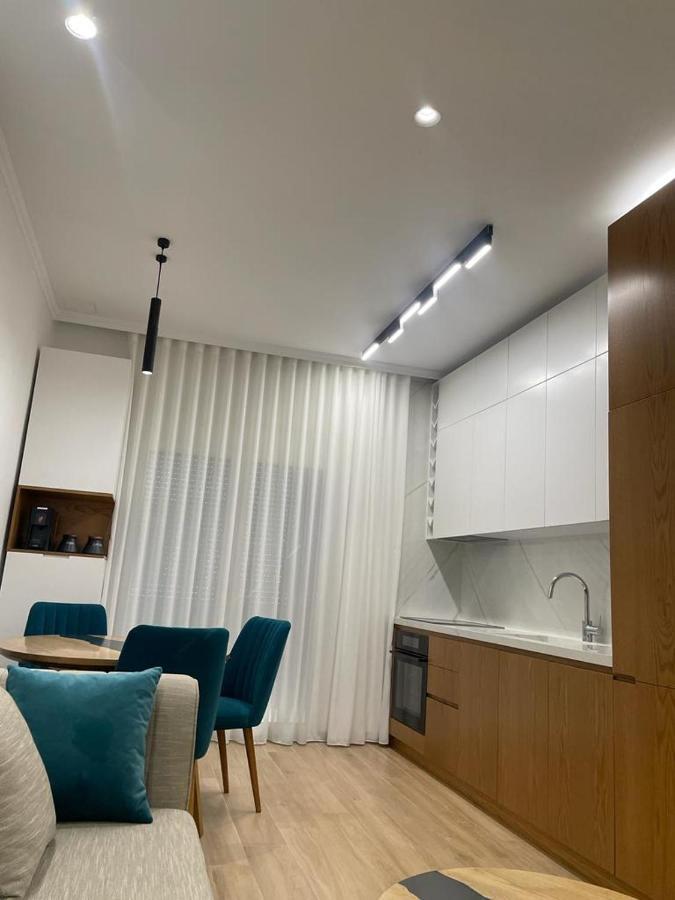 City Center Apartment Kafe Flora Tirana Buitenkant foto