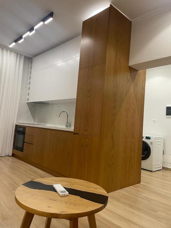 City Center Apartment Kafe Flora Tirana Buitenkant foto