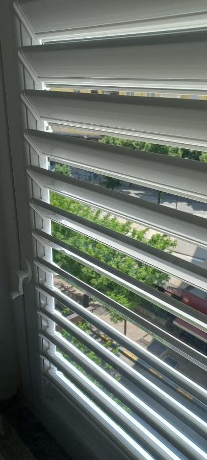 City Center Apartment Kafe Flora Tirana Buitenkant foto