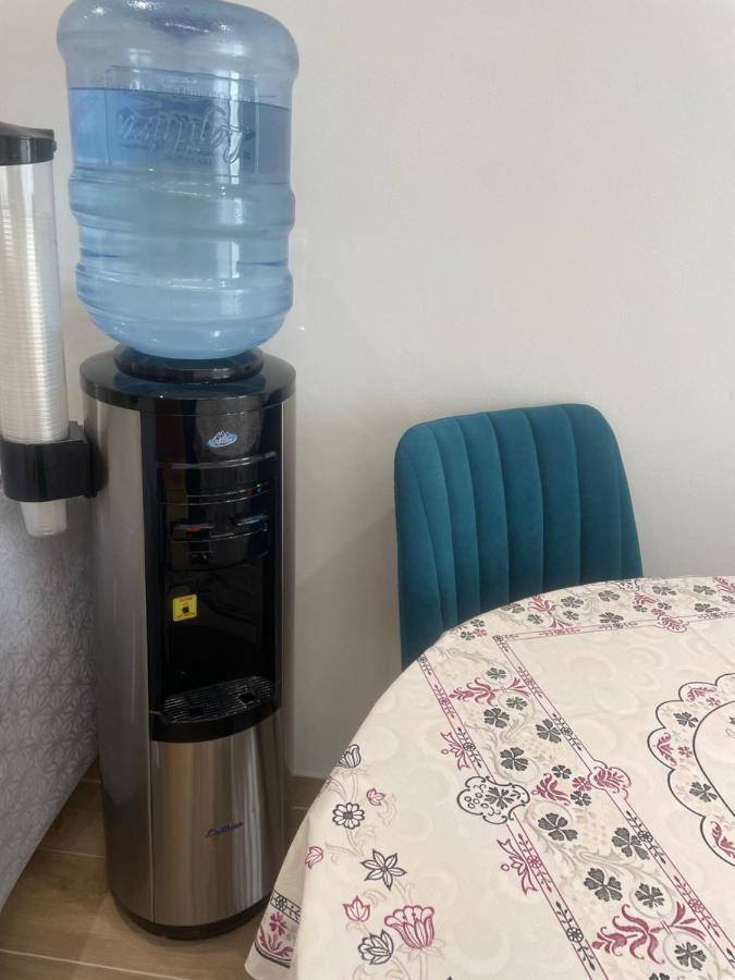 City Center Apartment Kafe Flora Tirana Buitenkant foto
